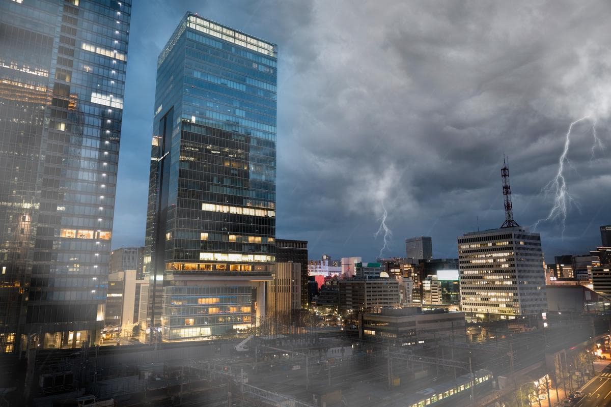 lightning: weather impact on intruder alarm