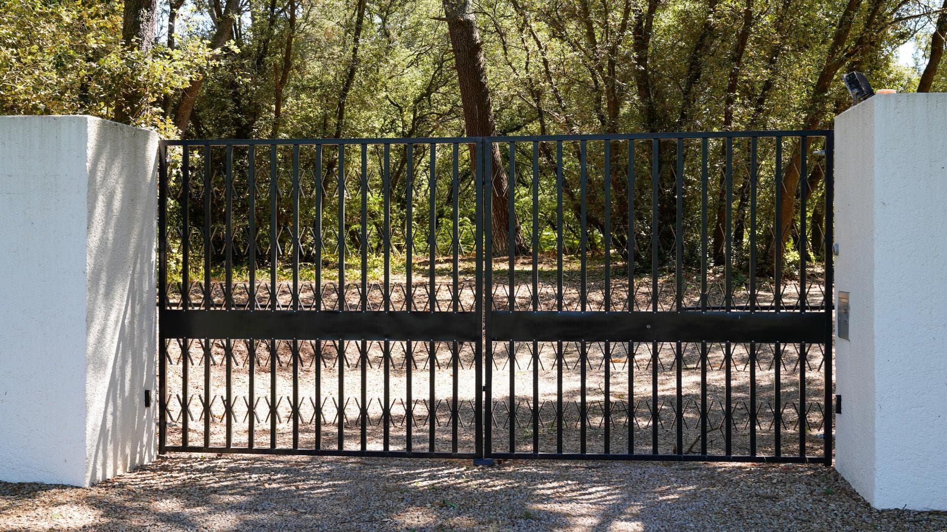 One of the best things about lockable wrought iron gates is their incredible versatility.