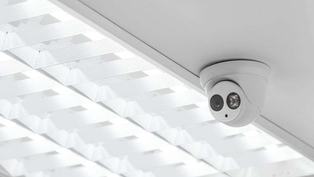 a camera that doesn’t need backup from a DVR, NVR, or any external recorder to do its job.